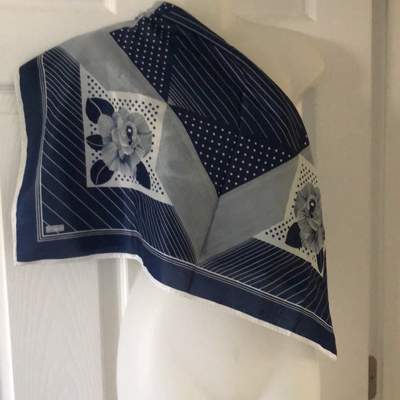 VTG Robinson Golluber Patchwork square scarf Blue White - Picture 2 of 10